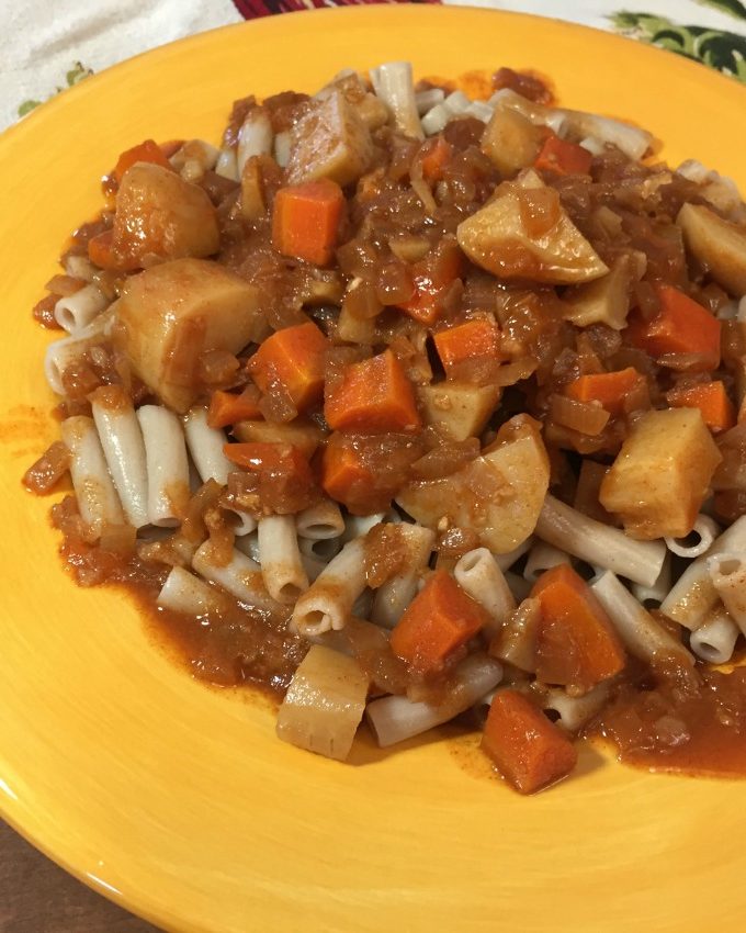 Vegan Hungarian Goulash Stew |YourMomsVegan
