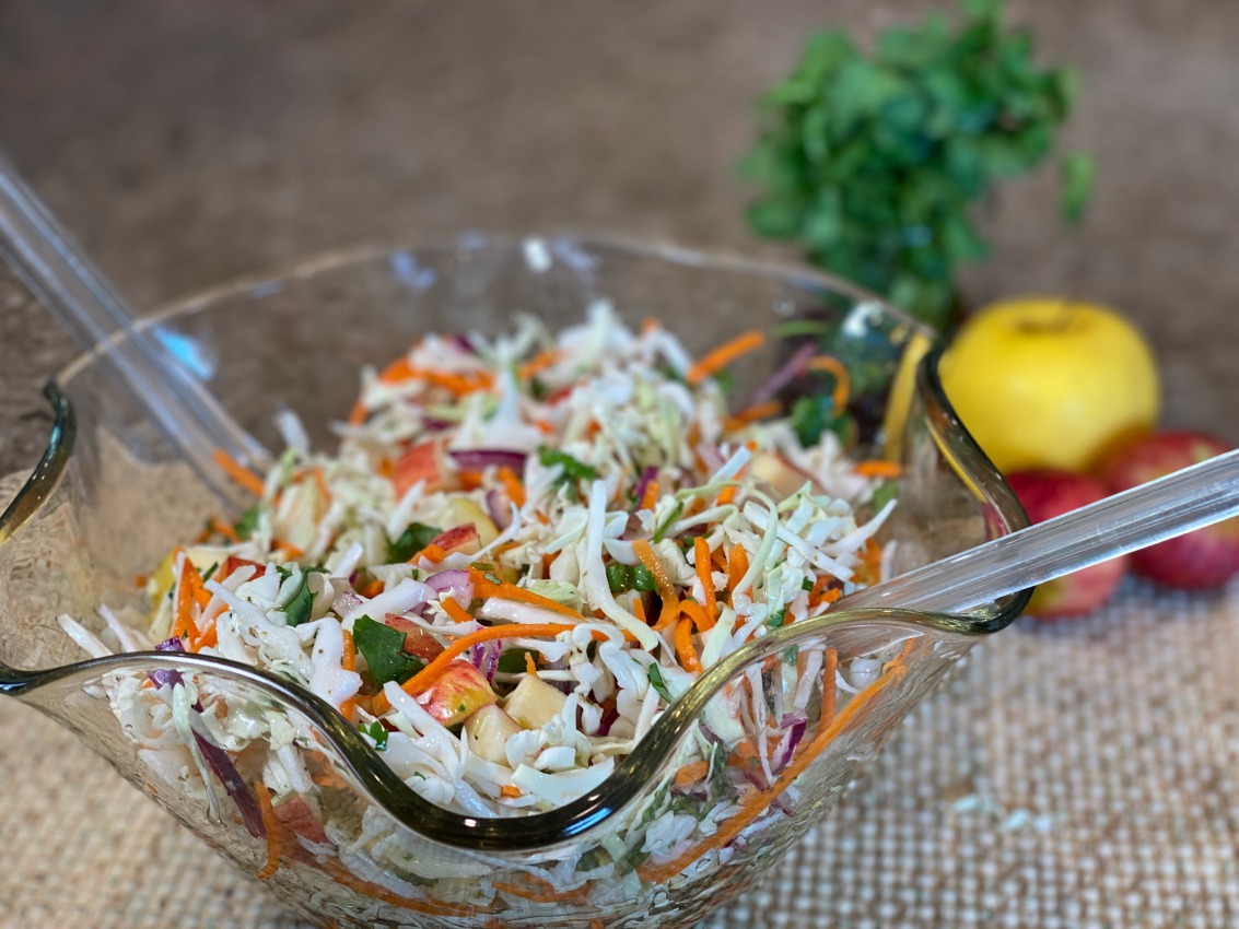 Oil-Free Cabbage and Apple Slaw