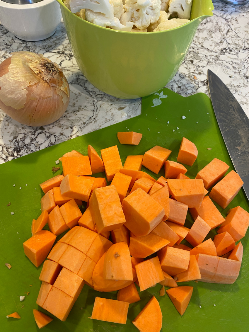 Vegan Oil-free Cauliflower Sweet Potato Curry